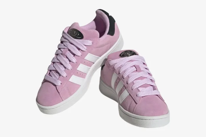 Adidas Campus 00s sneakers in Bliss Lilac suede with white stripes, three-quarter front view. - SKU HP6395