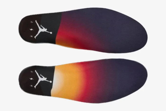 Top-down view of Air Jordan 3 Retro x J Balvin SP Medellín Sunset insoles with gradient sunset colors. - SKU FN0344-901