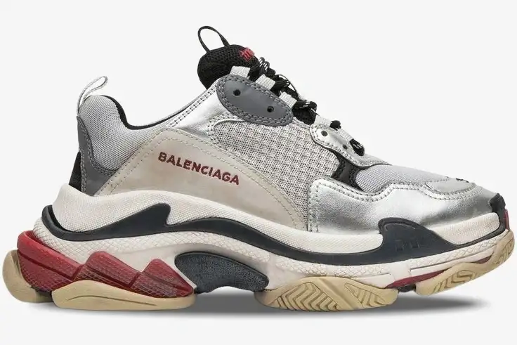 balenciaga-triple-s-silver-black-metallic-side-524039w09o68165-907-990 Balenciaga Triple S Silver Black Metallic sneaker in a side profile view with chunky multi-layered sole. - SKU 524039W09O68165