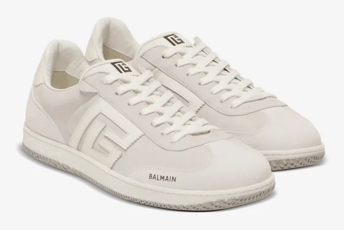 Three-quarter view of Balmain Swan off-white suede and smooth leather trainers. - SKU FM1VI360LWSC