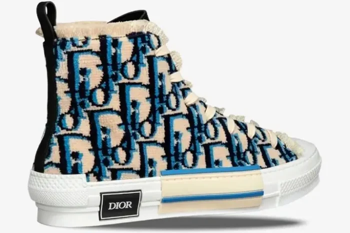 Dior B23 High Top sneaker in Blue Beige Oblique monogram pattern, side profile view on white background. - SKU 3SH129ZGT_H561