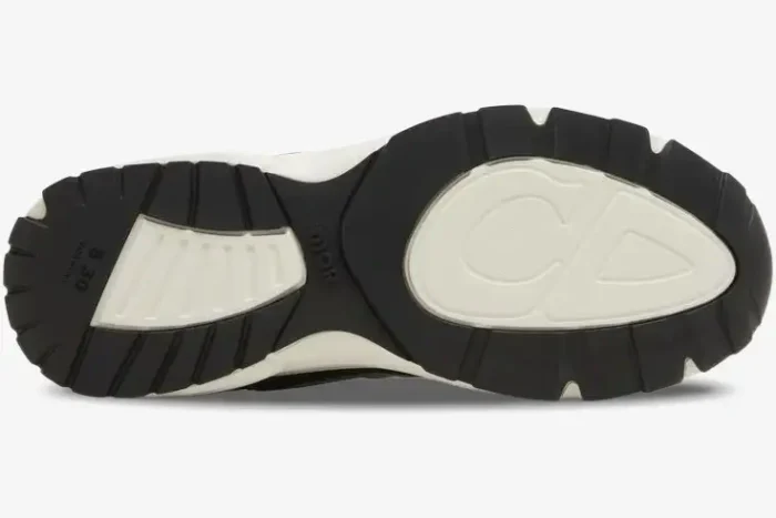 Bottom view of the black and white Dior B30 sneaker sole featuring the CD logo. - SKU 3SN279ZMB_H969