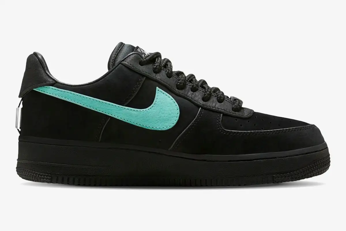 nike-air-force-1-low-tiffany-co-black-side-view-dz1382-001 Nike Air Force 1 Low x Tiffany & Co. 1837 in black suede with a Tiffany Blue swoosh, side profile view. - SKU DZ1382-001