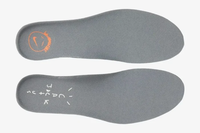 Grey Nike Air Max 270 React x Travis Scott Cactus Trails insoles with orange and white branding, top view. - SKU DD8798-200
