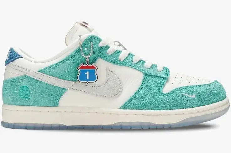 nike-dunk-low-kasina-neptune-green-side-view-cz6501-101-img2727 Side profile of Nike Dunk Low x Kasina Neptune Green sneakers with white leather and teal suede overlays. - SKU CZ6501-101