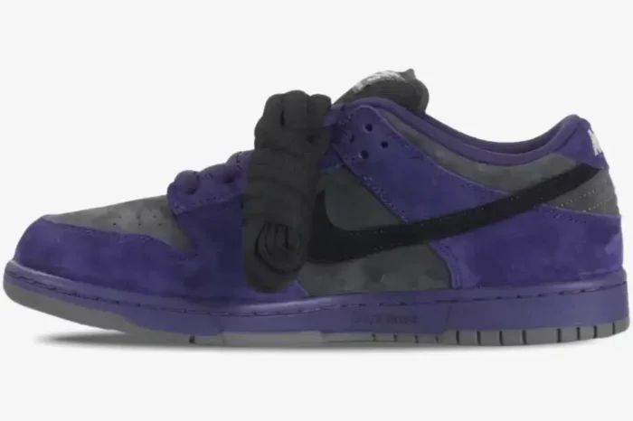 Profile view of Nike SB Dunk Low x Supreme purple suede sneakers with black swoosh and extra laces. - SKU HQ8487500