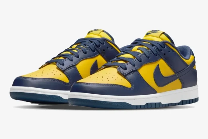 Nike SB Dunk Low Michigan - Image 5