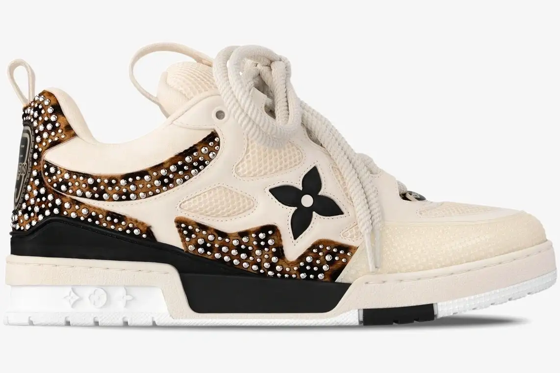 shadow_5693_20260114_130047-20260114_130101 Louis Vuitton LV Trainer Studded Beige Black Brown - Image 1