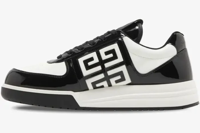 Side view of Givenchy G4 sneakers in black and white patent leather with a large 4G logo on the side. - SKU BH007WH1HJ-004