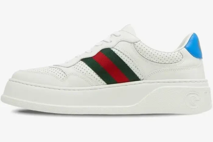 Side profile of a white Gucci Mac80 Chunky sneaker with green and red web stripe and blue heel. - SKU 669698UPG109060