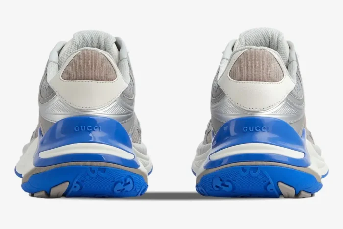 Rear view of Gucci Run 2.0 grey and blue mesh technical sneakers showing the branded heel. - SKU 814040FAD5T8753