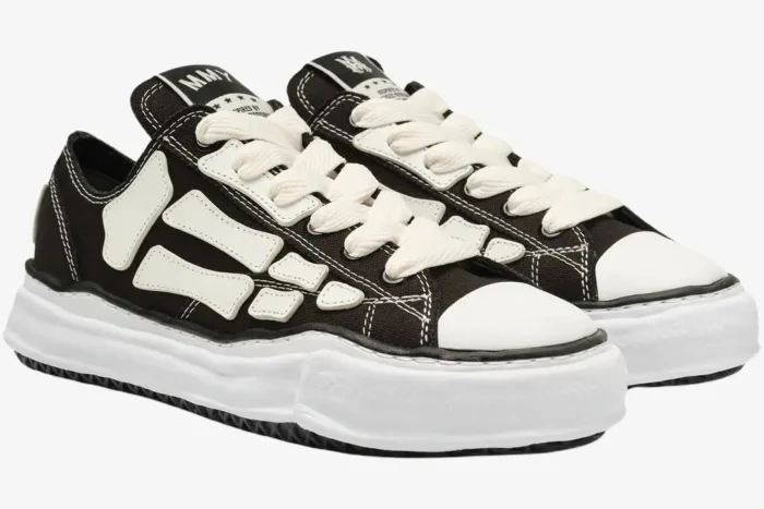 Maison Mihara Yasuhiro Hank x Amiri Bones black and white sneakers, three-quarter front view. - SKU AMFOSR1076-001