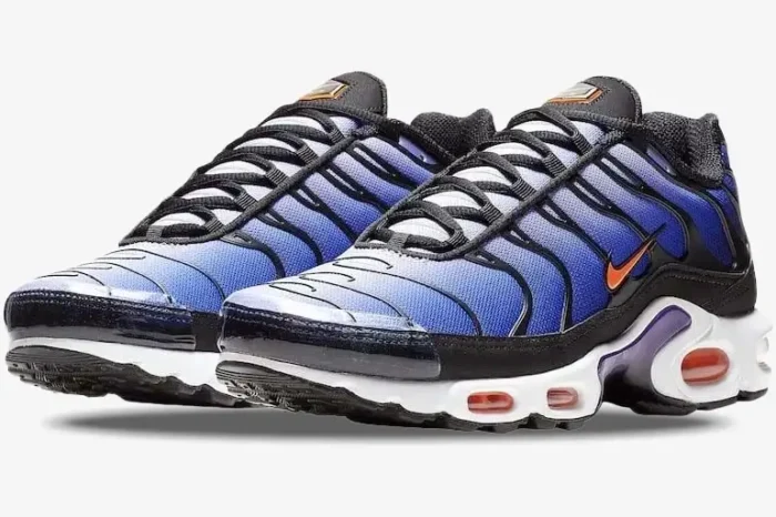 Nike Air Max Plus TN Voltage Purple sneakers in a three-quarter front view. - SKU BQ4629-002